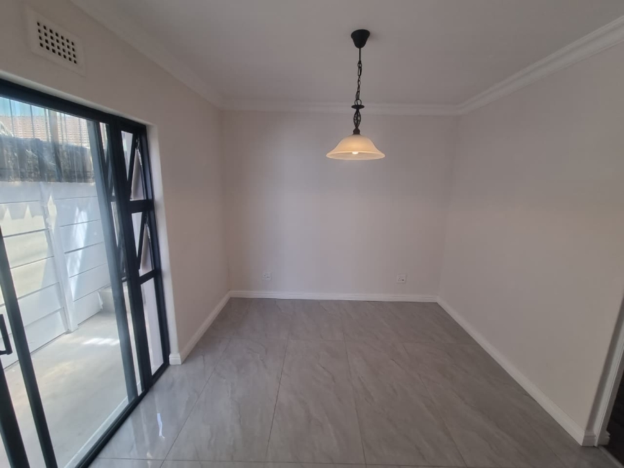 To Let 3 Bedroom Property for Rent in Rondebosch East Western Cape